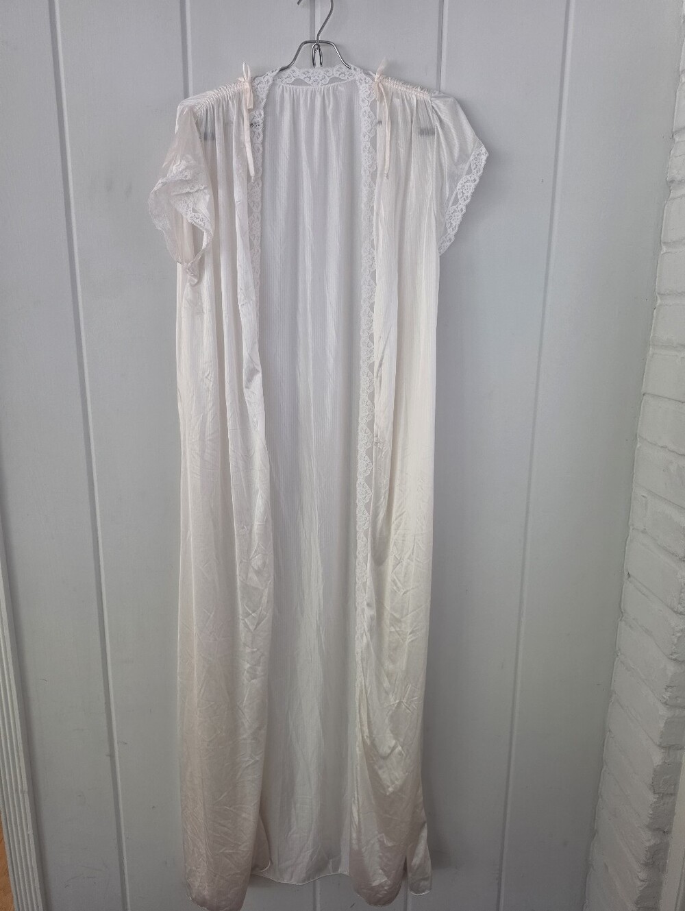 Vintage Miss Elaine Robe